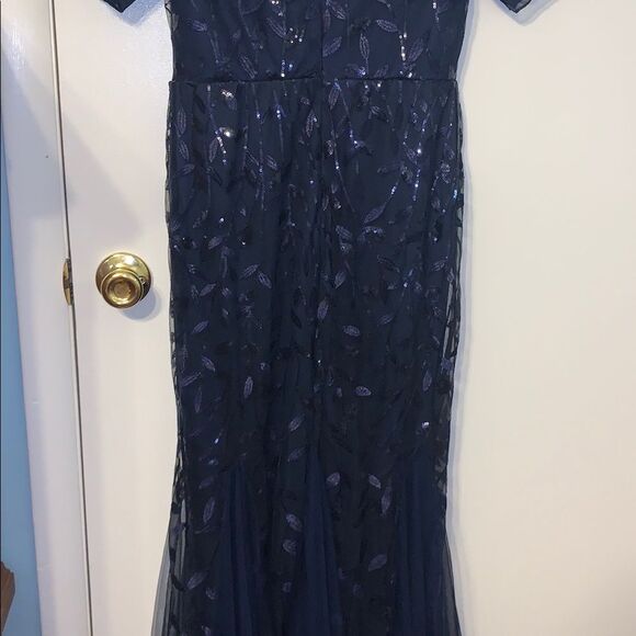 NWT Elegant Mermaid Evening or wedding guest Gown Navy Blue Fits Sz 4 - Picture 10 of 10